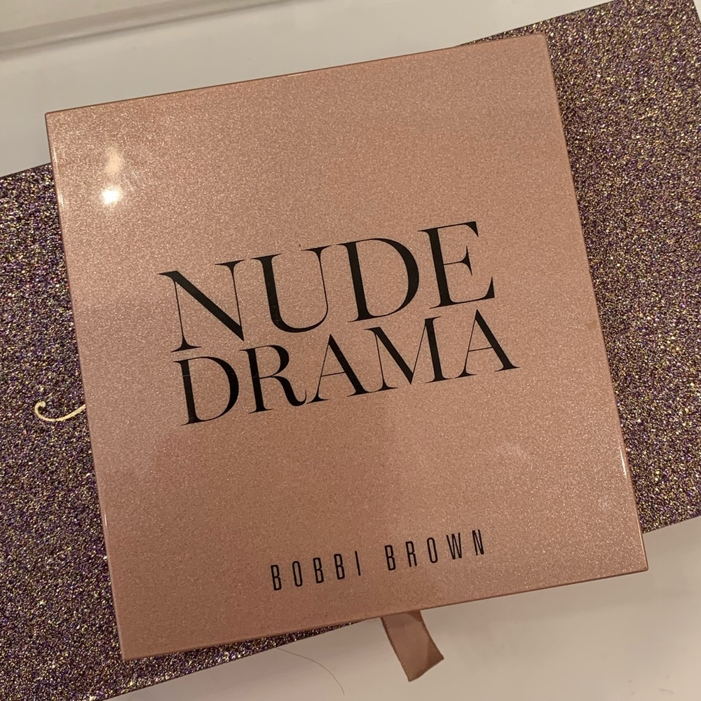 Bobbi Brown Nude Drama Eye Palette